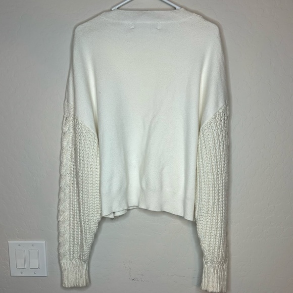 Zara Knit Sweater Women’s Medium Oversized Off-white Cream Cable Knit Sleeve - Picture 3 of 8
